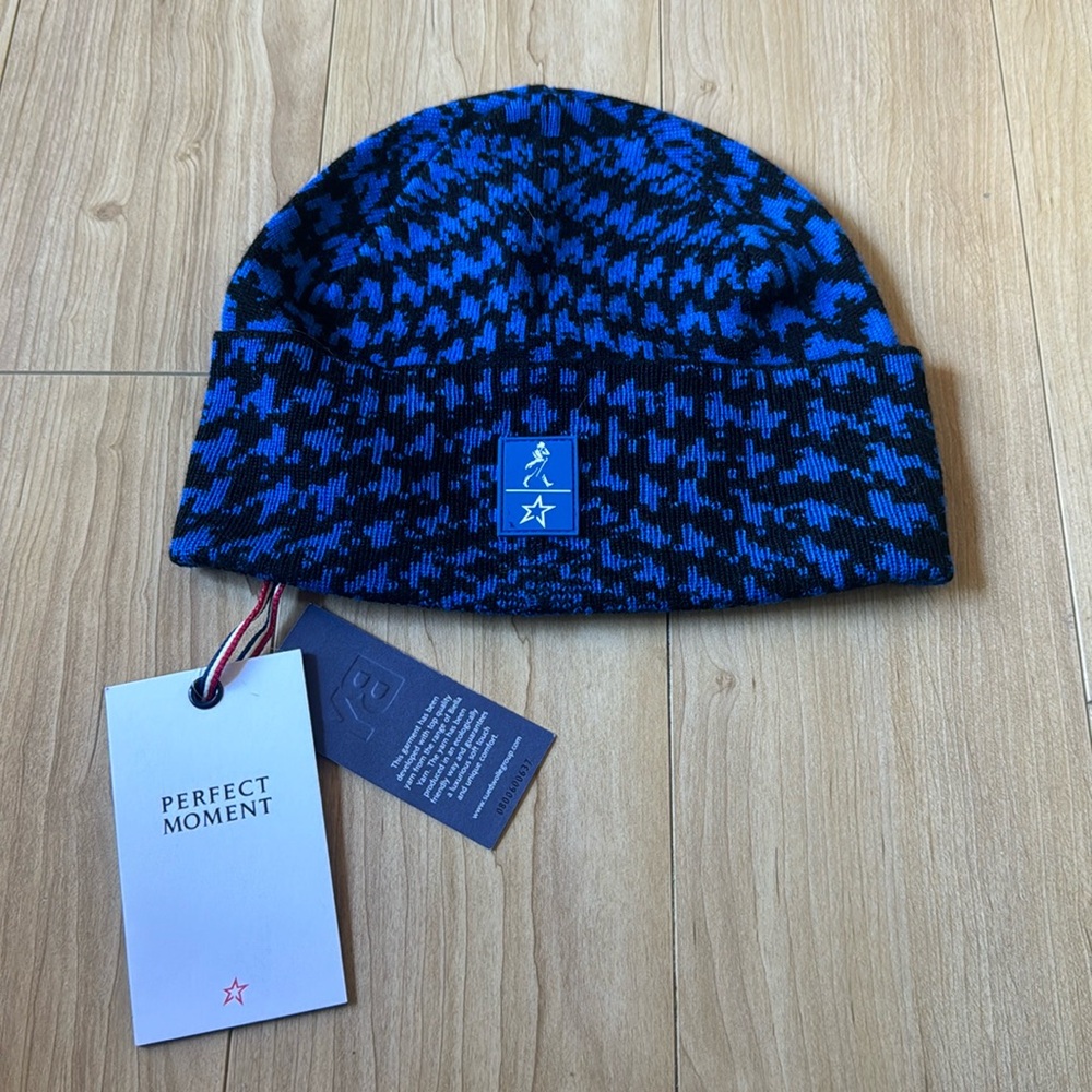 Perfect Moment printed Beanie